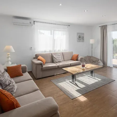 Viktoria Near Porec For 6 People With Play & Private Pool * Kaštelir