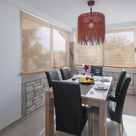 Viktoria Near Porec For 6 People With Play & Private Pool *