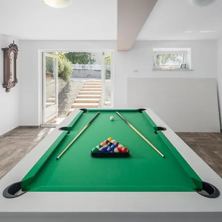Viktoria Near Porec For 6 People With Play & Private Pool Kastelir