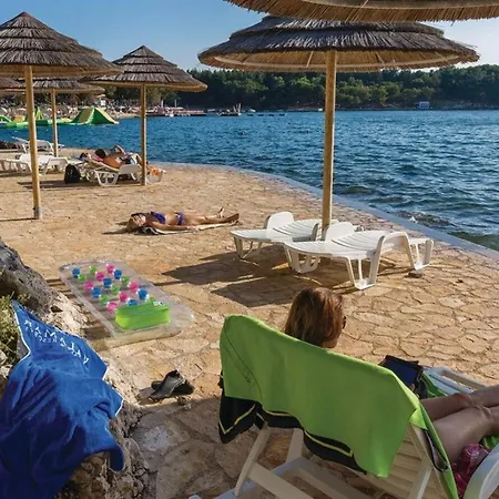 Viktoria Near Porec For 6 People With Play & Private Pool Vila *